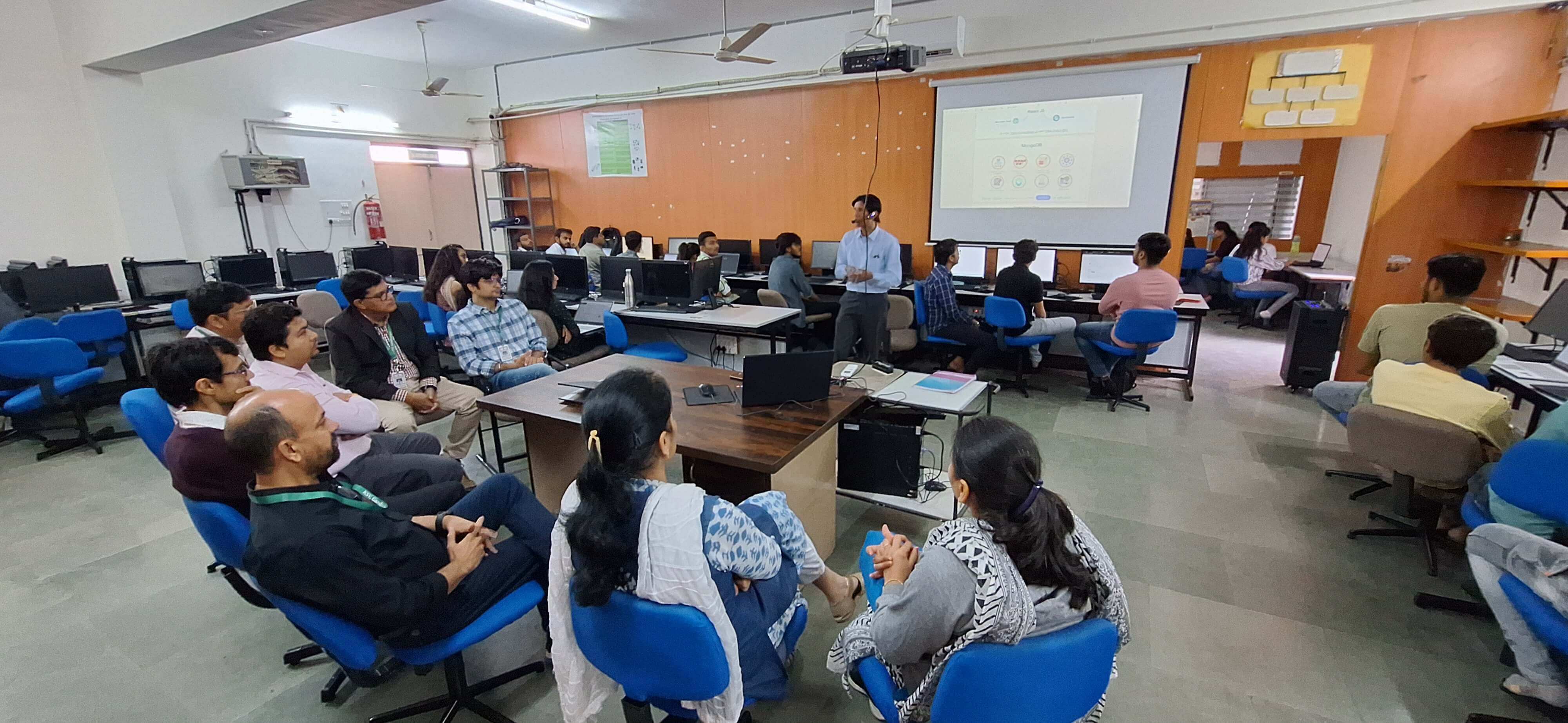 Amazon AWS Internship in Vadodara – Cloud Training with Placement by Arth Training Institute